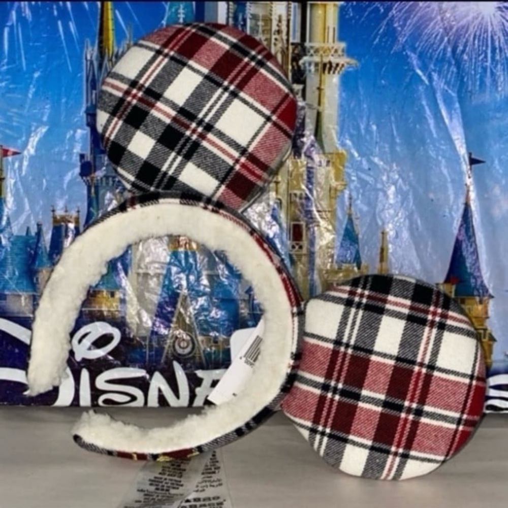 Disney parks plaid Sherpa Christmas Mickey Mouse ears NWT